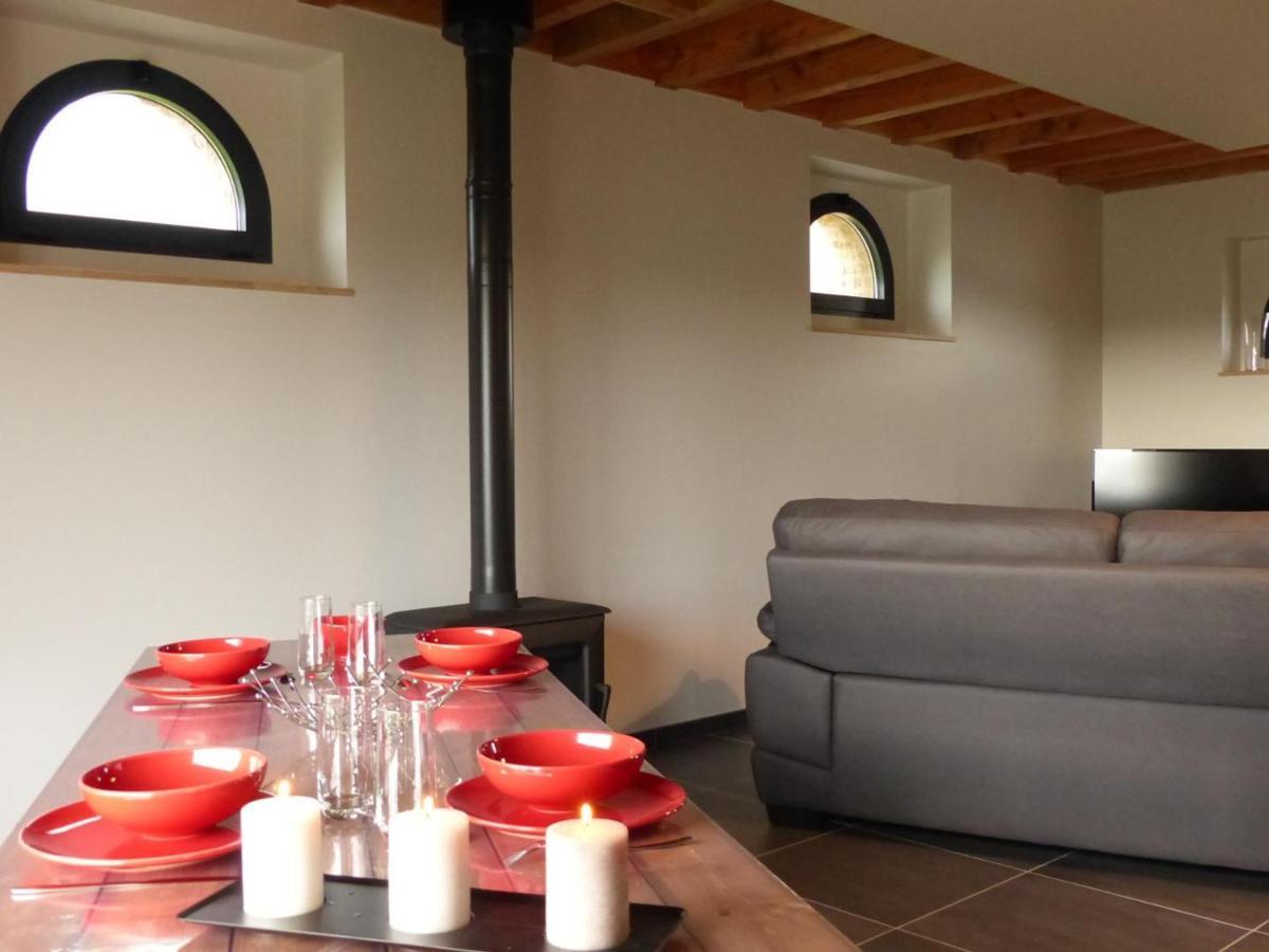 Gite Renove Avec Terrasse, Poele A Bois Et Wifi A Chapeau - Fr-1-489-79 Luaran gambar